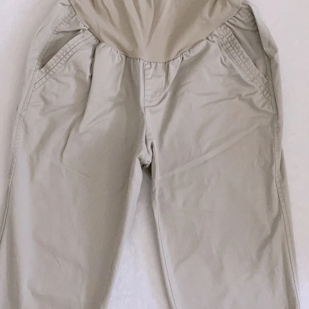 Oh Baby by Motherhood | Maternity Stretch Cotton Full Panel Capri Pants Khaki S - Picture 3 of 16